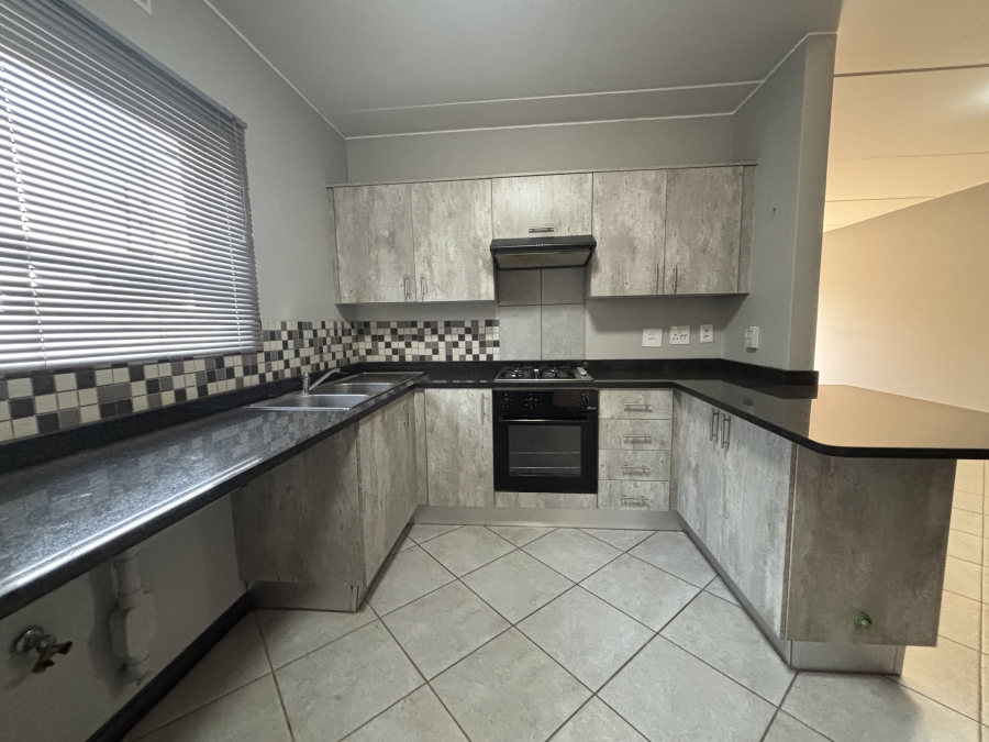 2 Bedroom Property for Sale in Norton Home Estate AH Gauteng
