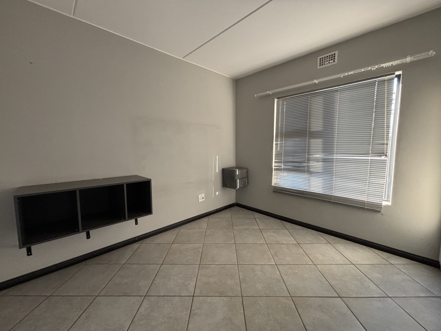 2 Bedroom Property for Sale in Norton Home Estate AH Gauteng