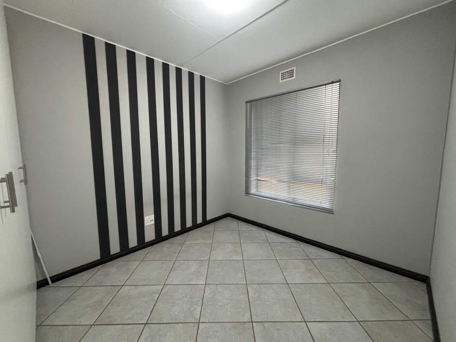 2 Bedroom Property for Sale in Norton Home Estate AH Gauteng