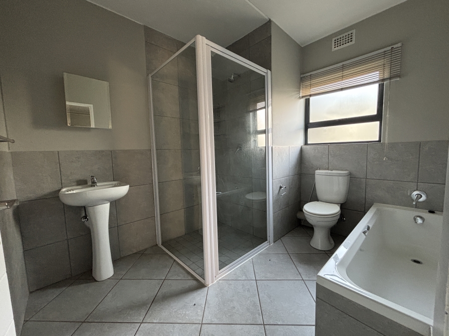 2 Bedroom Property for Sale in Norton Home Estate AH Gauteng