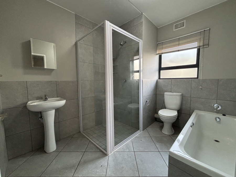 2 Bedroom Property for Sale in Norton Home Estate AH Gauteng