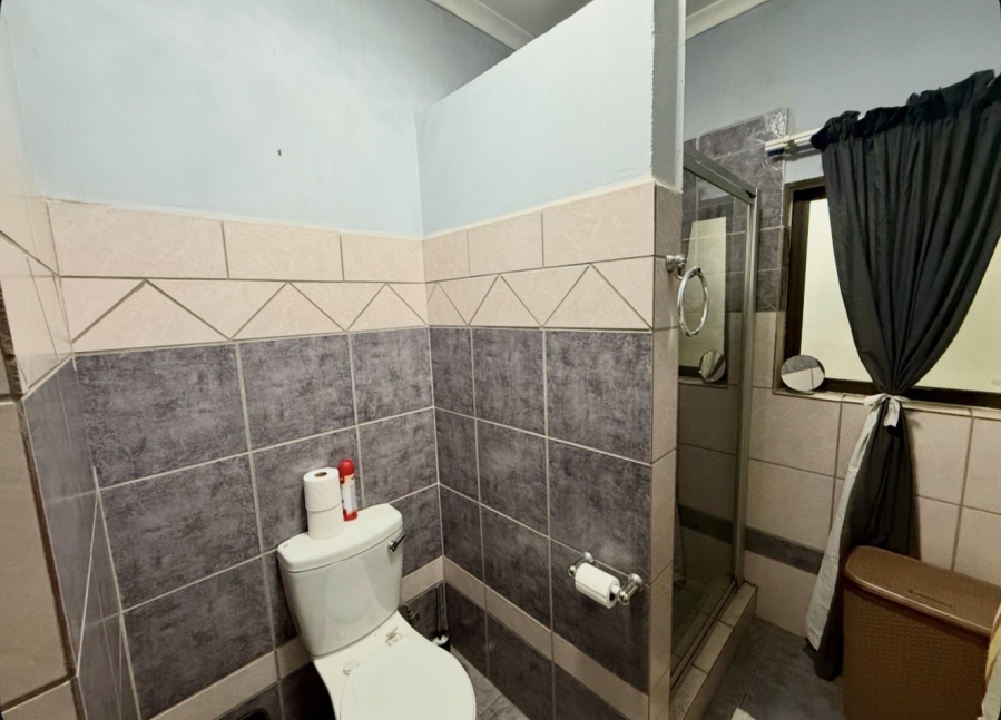 5 Bedroom Property for Sale in Bougainvillea Estate Gauteng
