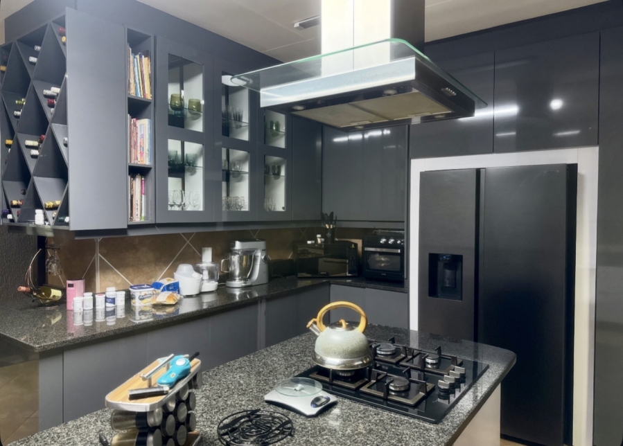 To Let 5 Bedroom Property for Rent in Bougainvillea Estate Gauteng