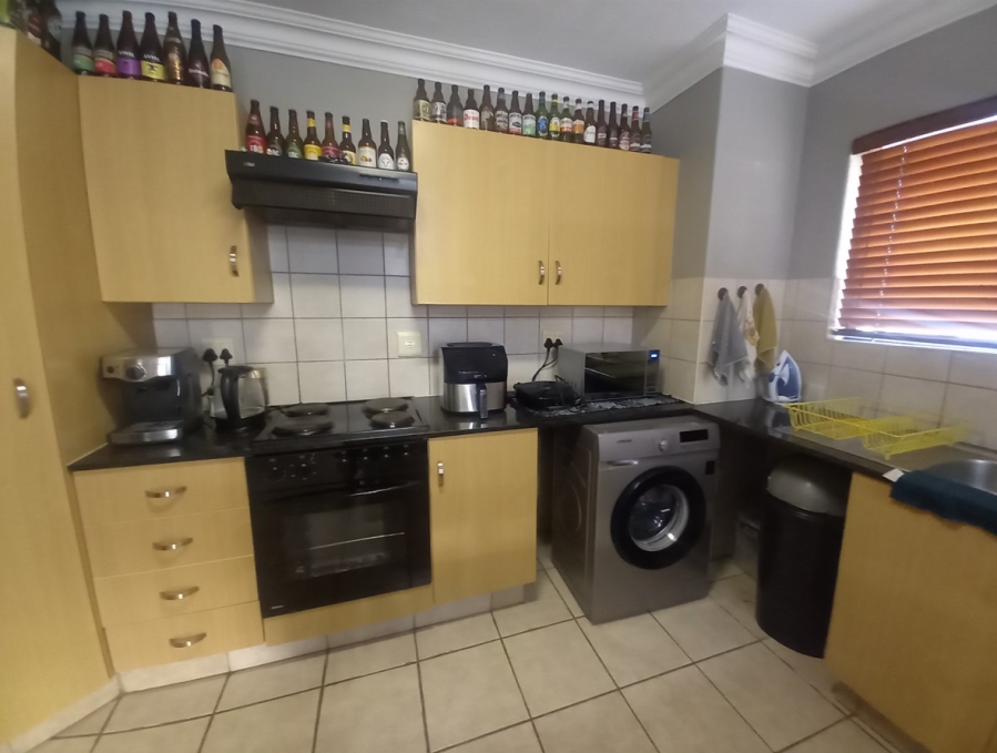 To Let 2 Bedroom Property for Rent in Nieuw Muckleneuk Gauteng