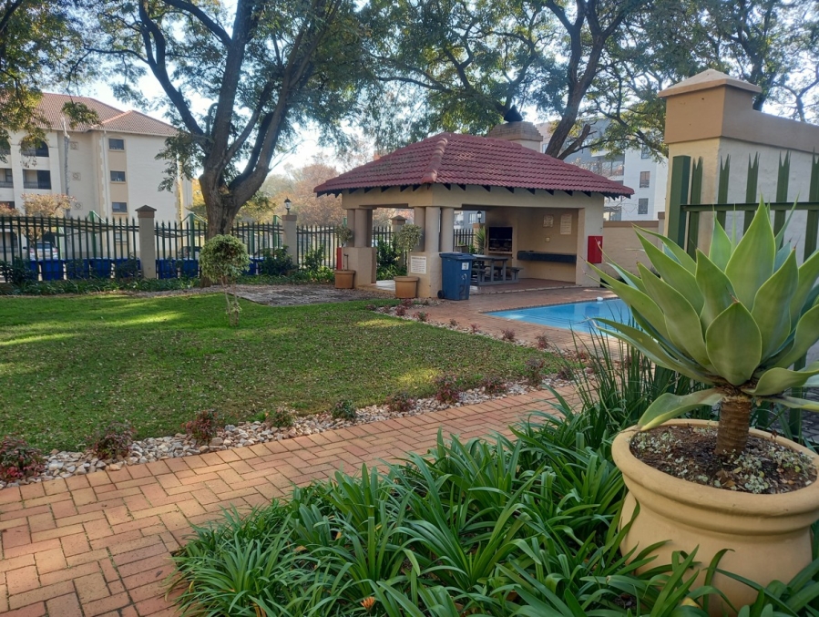 To Let 2 Bedroom Property for Rent in Nieuw Muckleneuk Gauteng