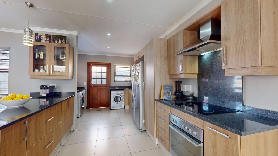 3 Bedroom Property for Sale in Bartlett Gauteng