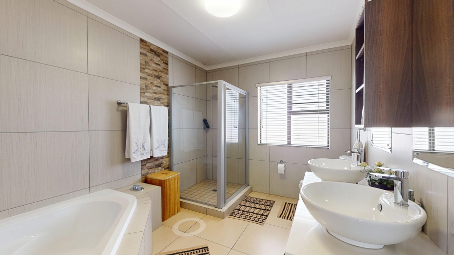 3 Bedroom Property for Sale in Bartlett Gauteng