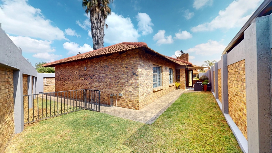3 Bedroom Property for Sale in Bartlett Gauteng