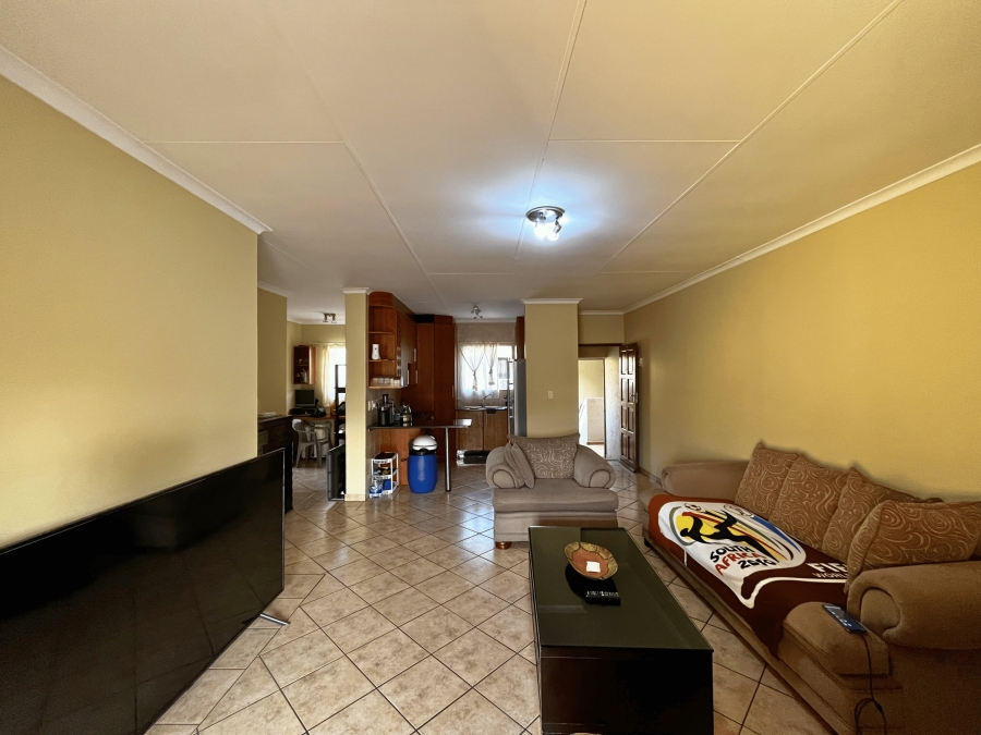 2 Bedroom Property for Sale in Oriel Gauteng