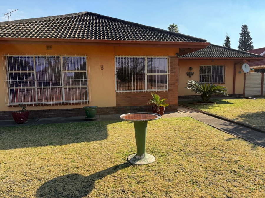 3 Bedroom Property for Sale in Vanderbijlpark SE 6 Gauteng