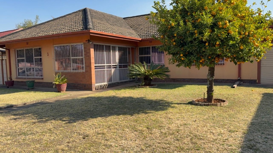 3 Bedroom Property for Sale in Vanderbijlpark SE 6 Gauteng