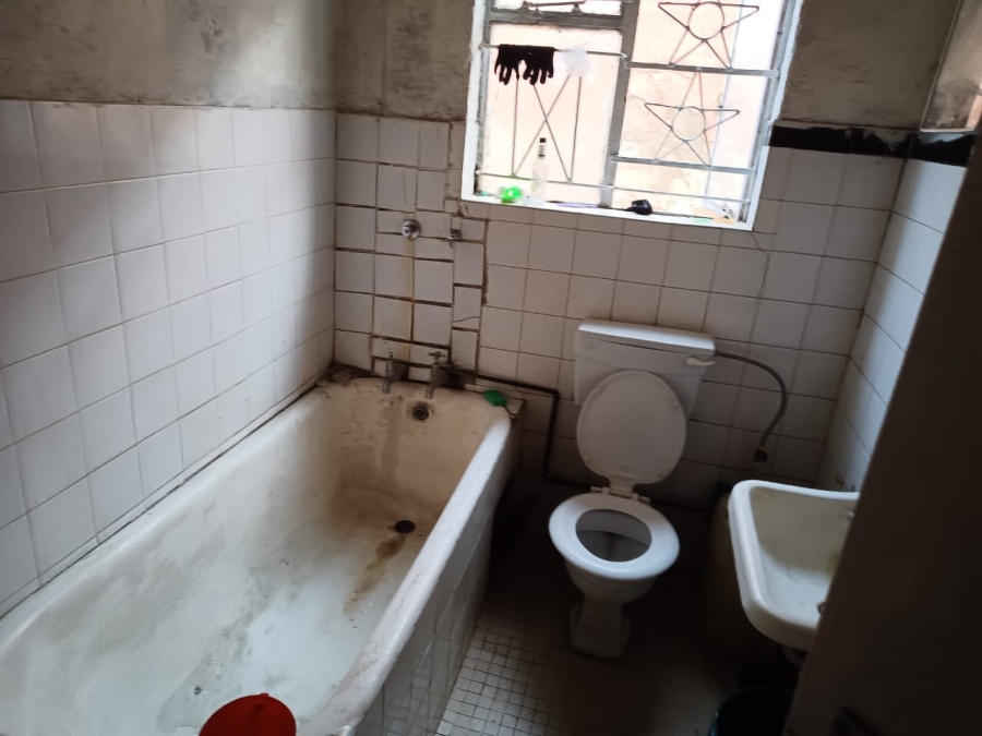 6 Bedroom Property for Sale in Bertrams Gauteng