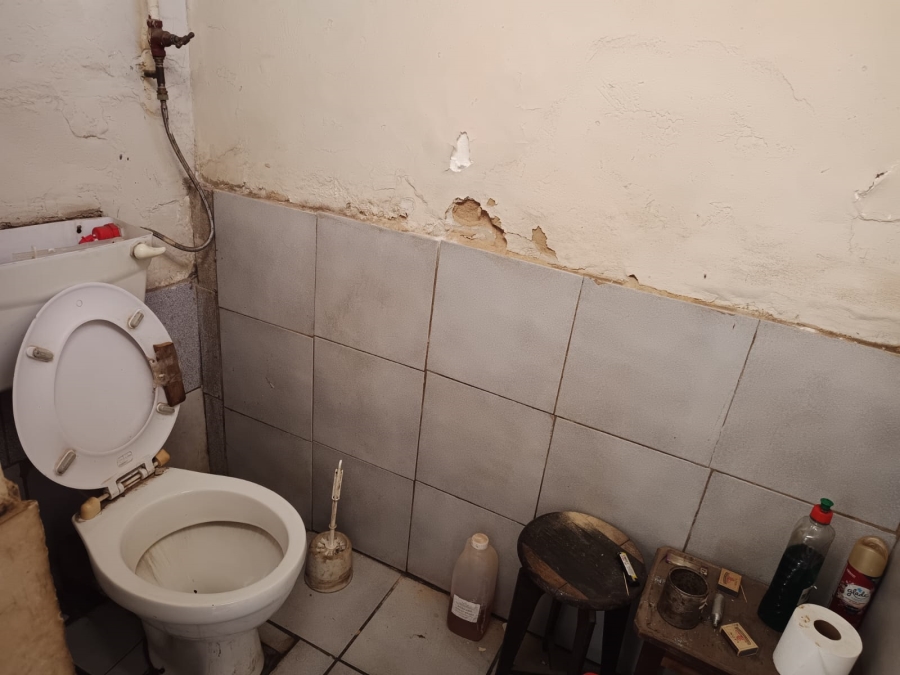 6 Bedroom Property for Sale in Bertrams Gauteng