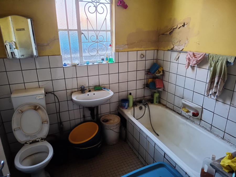 6 Bedroom Property for Sale in Bertrams Gauteng