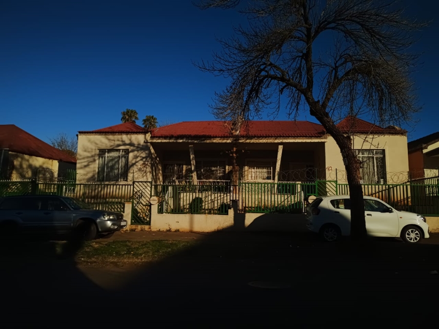 6 Bedroom Property for Sale in Bertrams Gauteng
