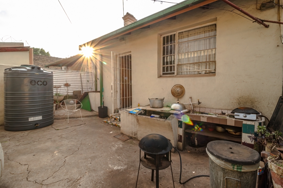 6 Bedroom Property for Sale in Bertrams Gauteng