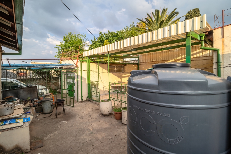 6 Bedroom Property for Sale in Bertrams Gauteng