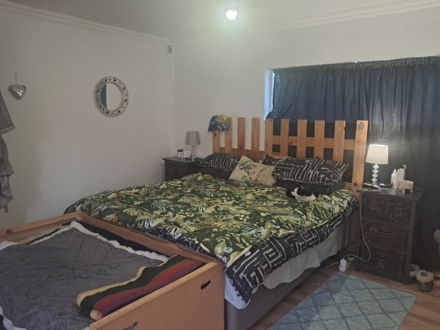 5 Bedroom Property for Sale in Faerie Glen Gauteng