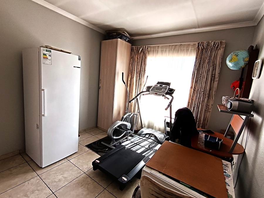 2 Bedroom Property for Sale in Sunair Park Gauteng