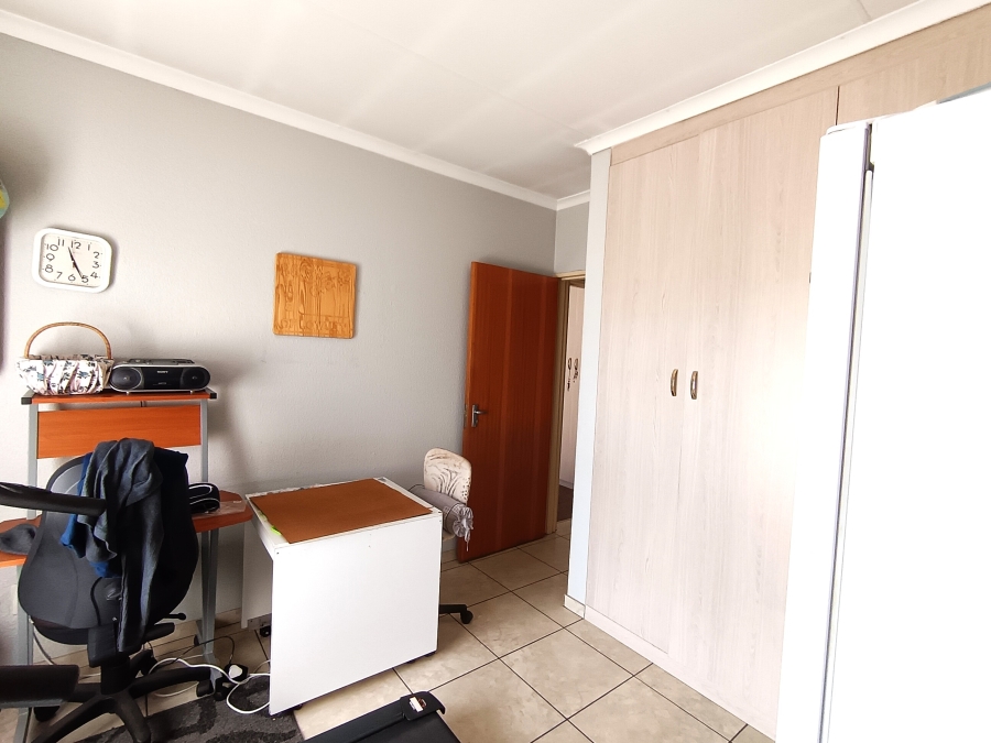 2 Bedroom Property for Sale in Sunair Park Gauteng