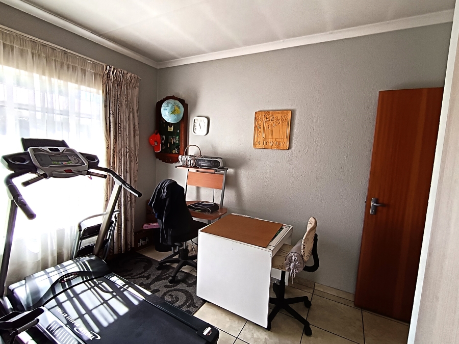2 Bedroom Property for Sale in Sunair Park Gauteng