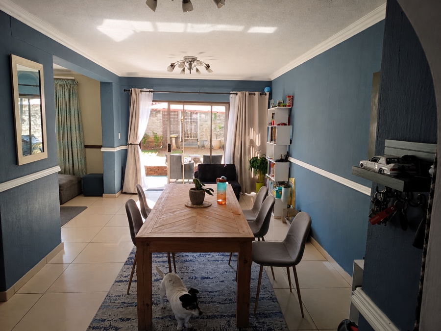 3 Bedroom Property for Sale in Mondeor Gauteng