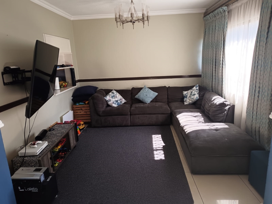 3 Bedroom Property for Sale in Mondeor Gauteng