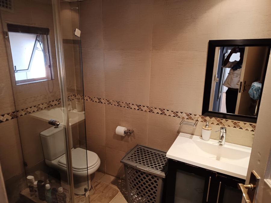 3 Bedroom Property for Sale in Mondeor Gauteng