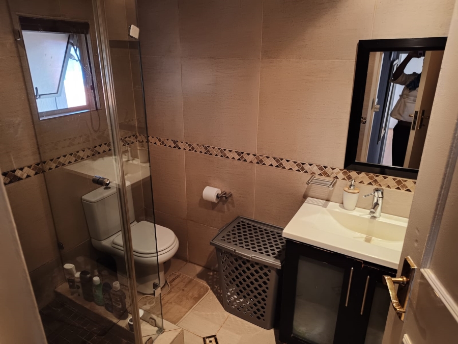3 Bedroom Property for Sale in Mondeor Gauteng