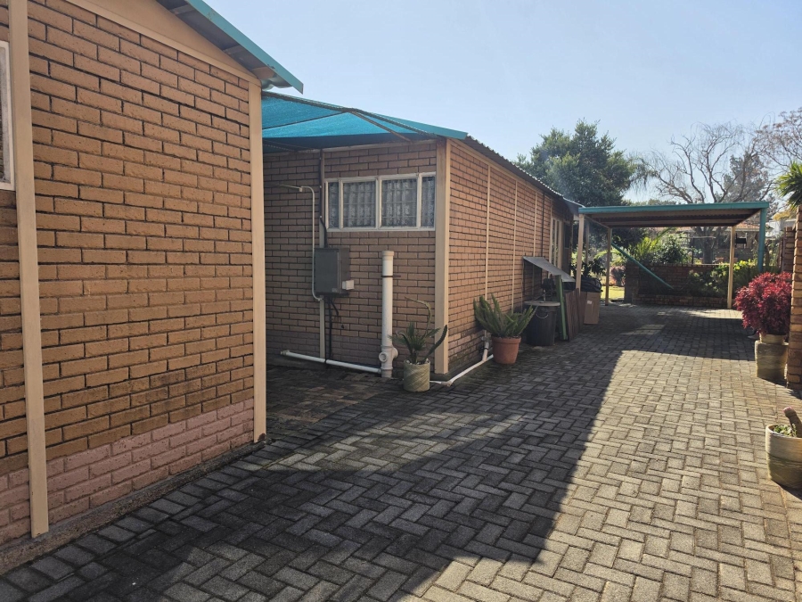 1 Bedroom Property for Sale in Misty Bay Gauteng
