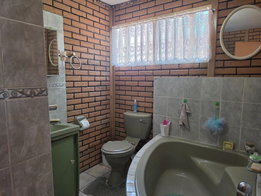 1 Bedroom Property for Sale in Misty Bay Gauteng