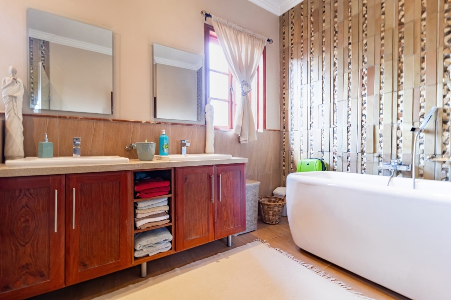 4 Bedroom Property for Sale in Roodeplaat Gauteng