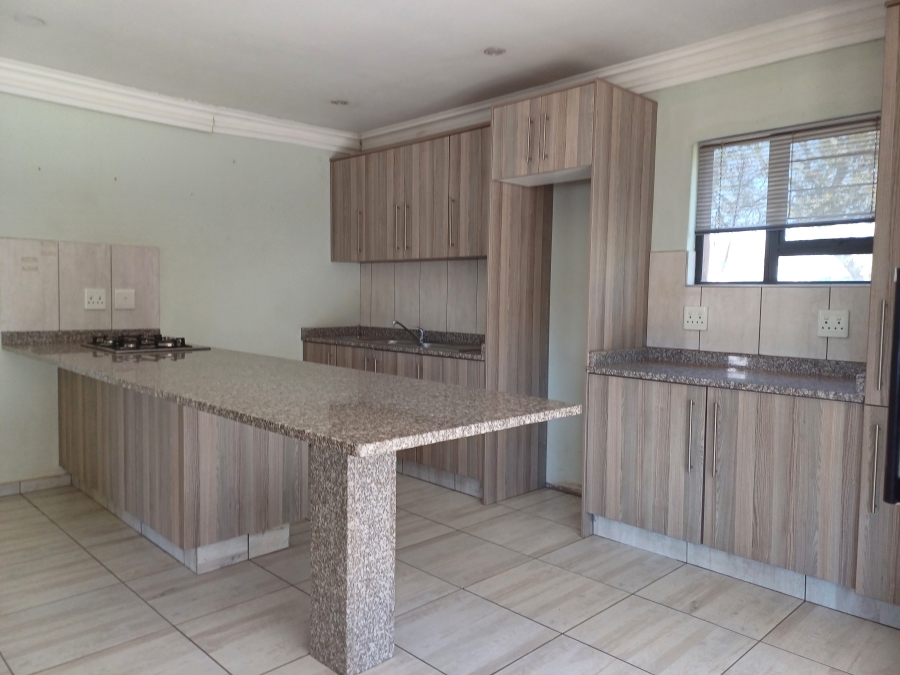 To Let 2 Bedroom Property for Rent in Tedderfield A H Gauteng