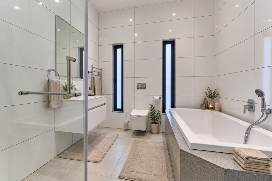 4 Bedroom Property for Sale in Carlswald North Estate Gauteng