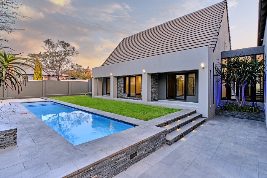 4 Bedroom Property for Sale in Carlswald North Estate Gauteng