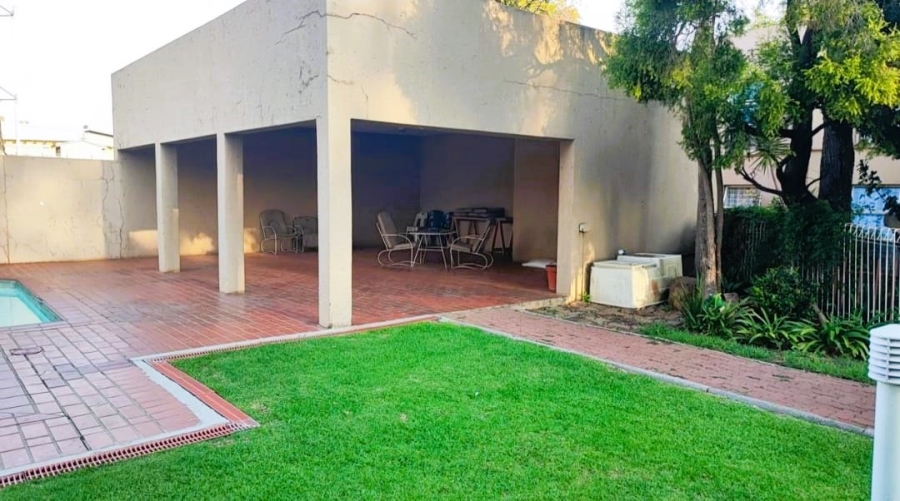 1 Bedroom Property for Sale in Brackendowns Gauteng