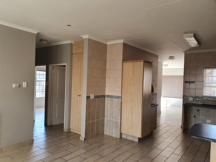 3 Bedroom Property for Sale in Kenleaf Gauteng