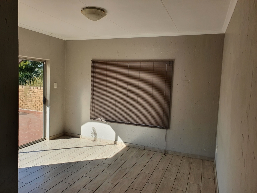 3 Bedroom Property for Sale in Kenleaf Gauteng