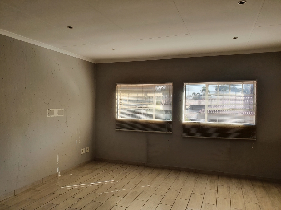 3 Bedroom Property for Sale in Kenleaf Gauteng