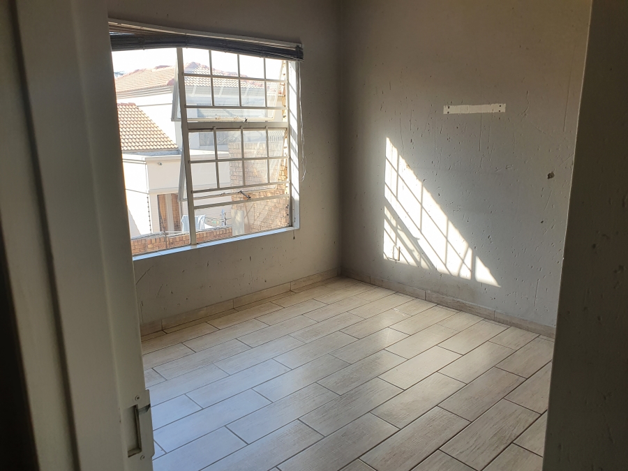 3 Bedroom Property for Sale in Kenleaf Gauteng