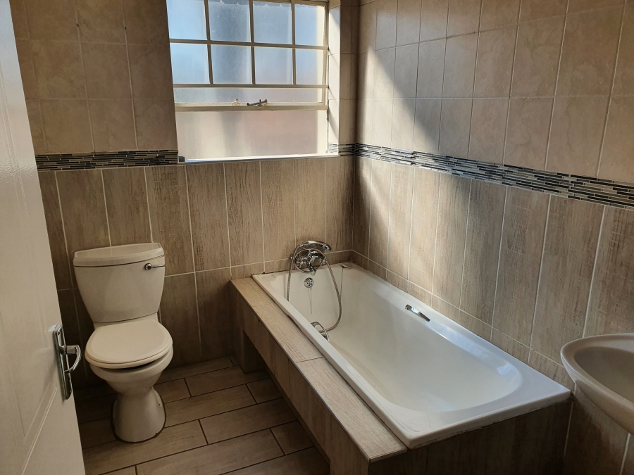 3 Bedroom Property for Sale in Kenleaf Gauteng