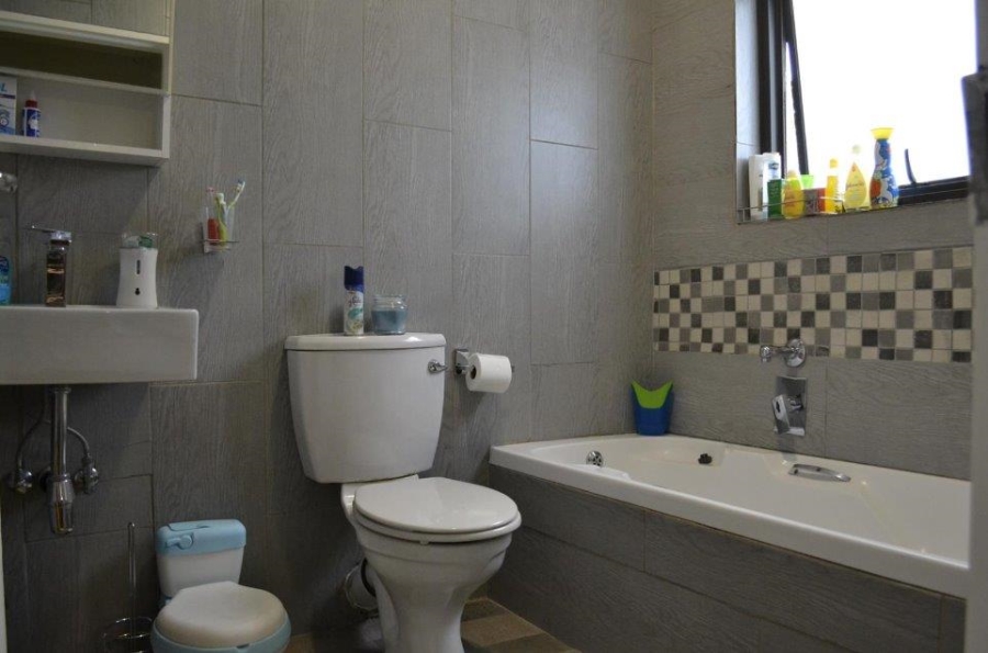 2 Bedroom Property for Sale in Marais Steyn Park Gauteng