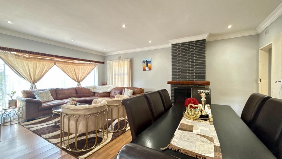 4 Bedroom Property for Sale in Brackenhurst Gauteng