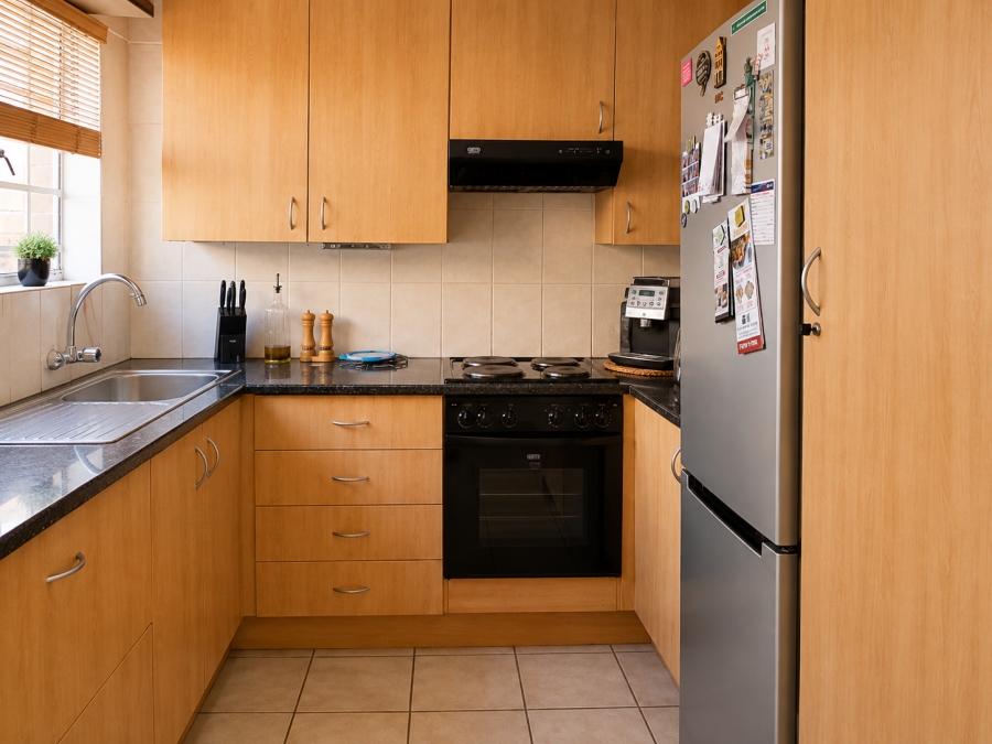 To Let 2 Bedroom Property for Rent in Die Hoewes Gauteng