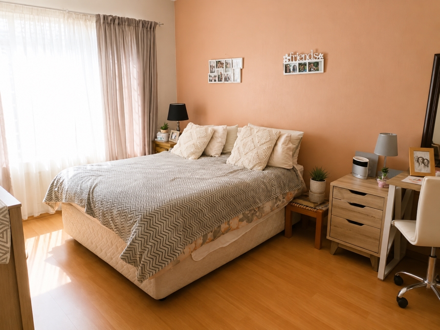 To Let 2 Bedroom Property for Rent in Die Hoewes Gauteng