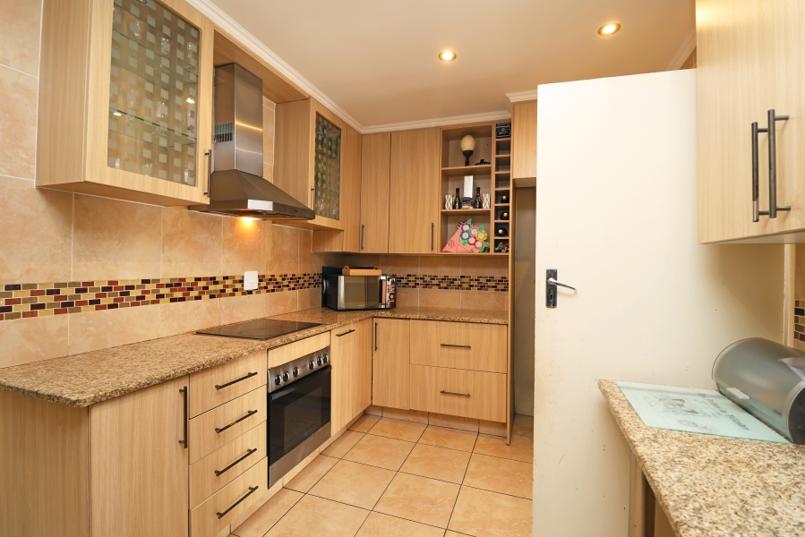 3 Bedroom Property for Sale in Kew Gauteng