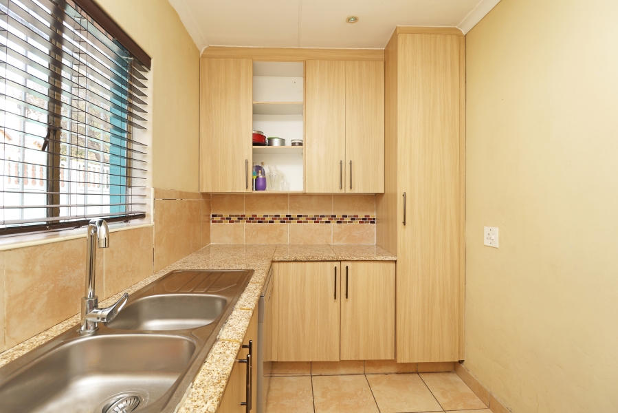 3 Bedroom Property for Sale in Kew Gauteng