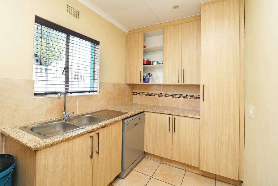 3 Bedroom Property for Sale in Kew Gauteng