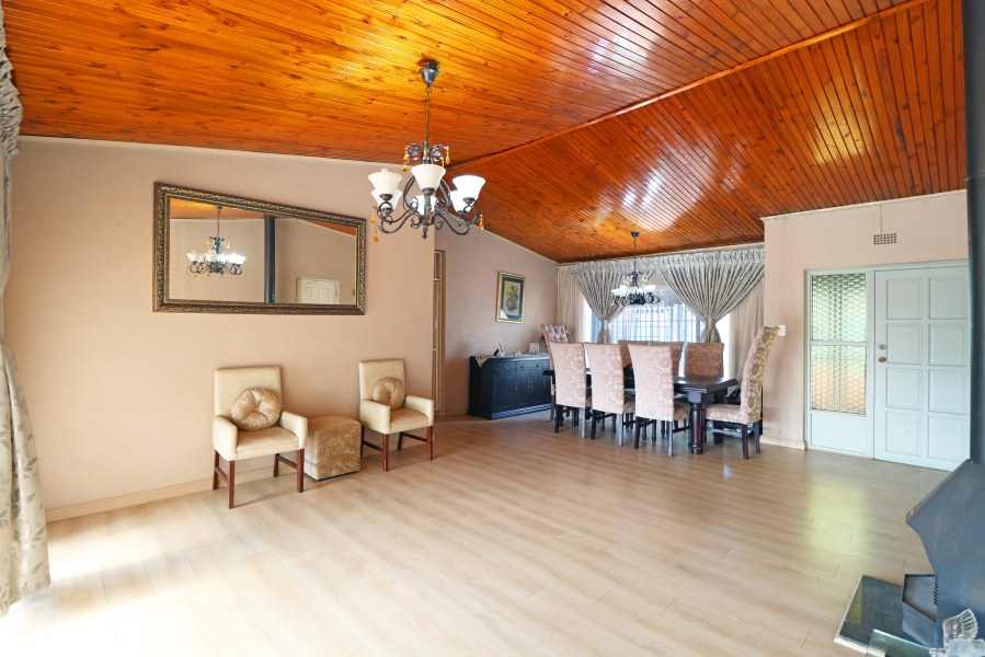 3 Bedroom Property for Sale in Kew Gauteng