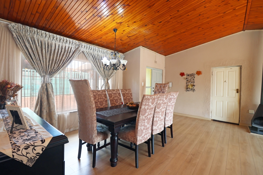 3 Bedroom Property for Sale in Kew Gauteng